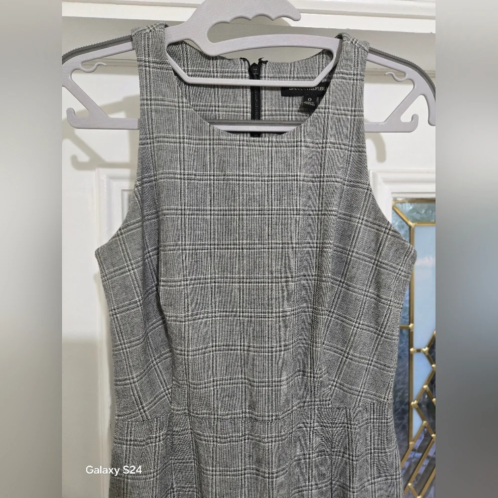 Banana Republic Gray Plaid Midi Dress Like New Cond. - Picture 4 of 8